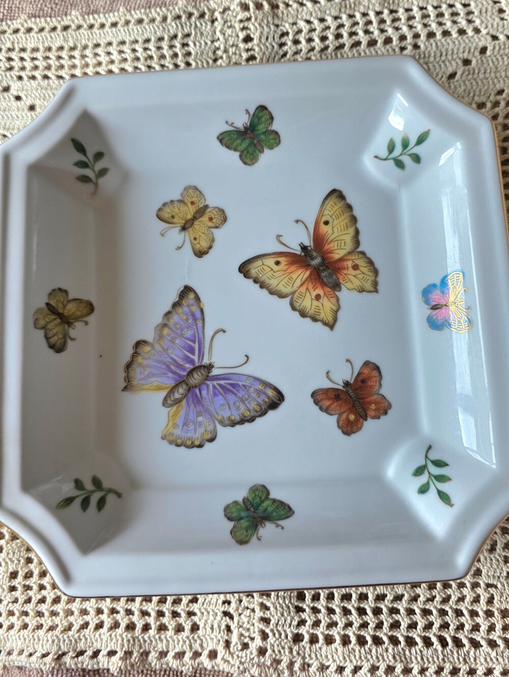 RARE ANTIQUE PORCELAIN HAND PAINTED BUTTERFLIES PLATE IN GOLD TRIM MADE IN JAPAN